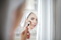 Institut de beauté proposant du maquillage semi-permanent  